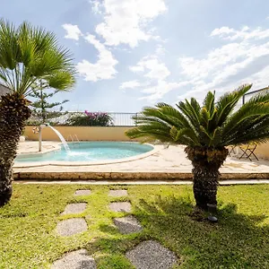 Holidays Alba Villa